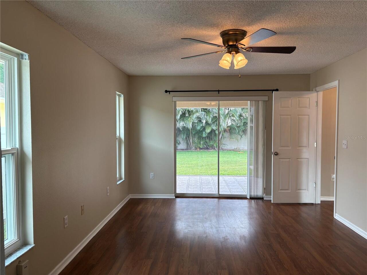 Listing Photo 9