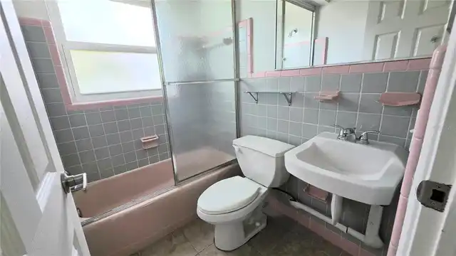 Listing Photo 11