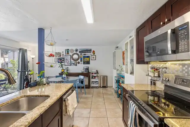Listing Photo 15