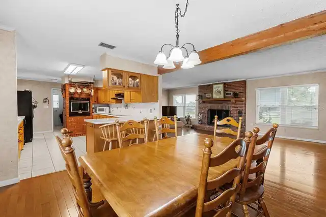 Listing Photo 6