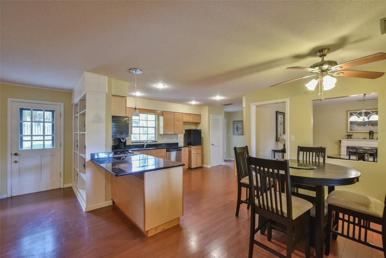 Listing Photo 16
