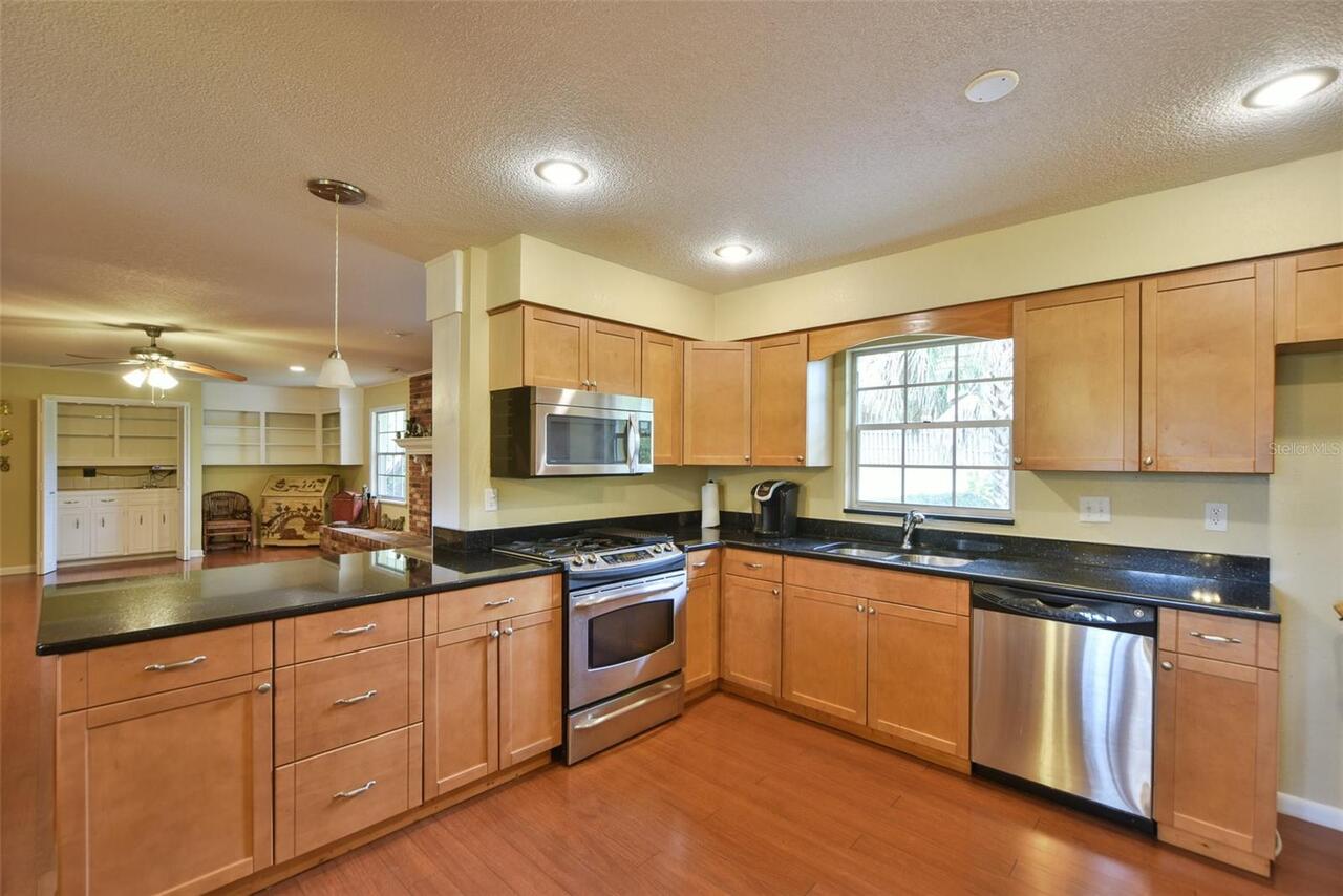 Listing Photo 17