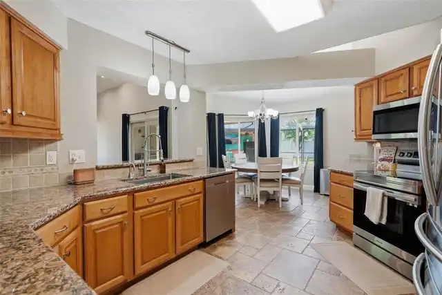 Listing Photo 18