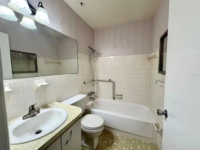 Listing Photo 19