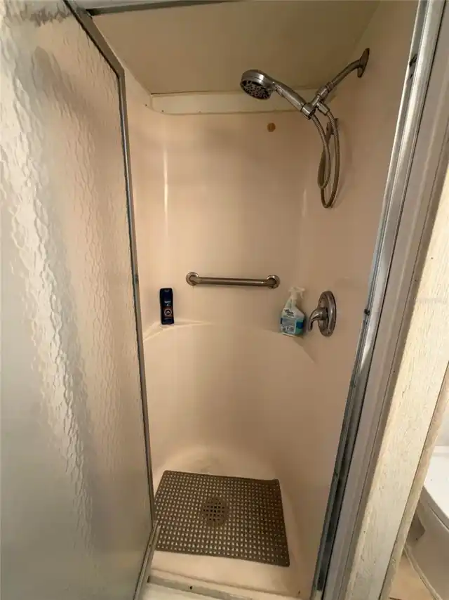 Listing Photo 10