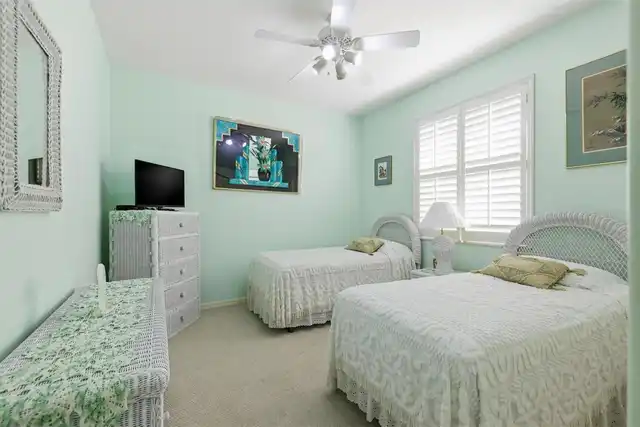 Listing Photo 24