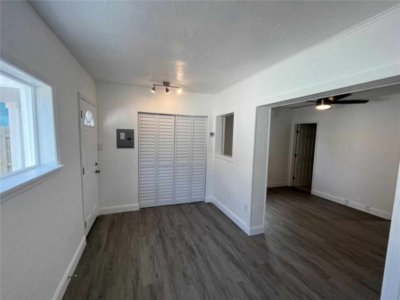 Listing Photo 10