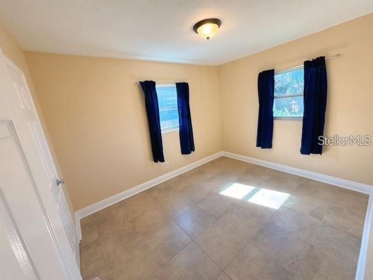 Listing Photo 9