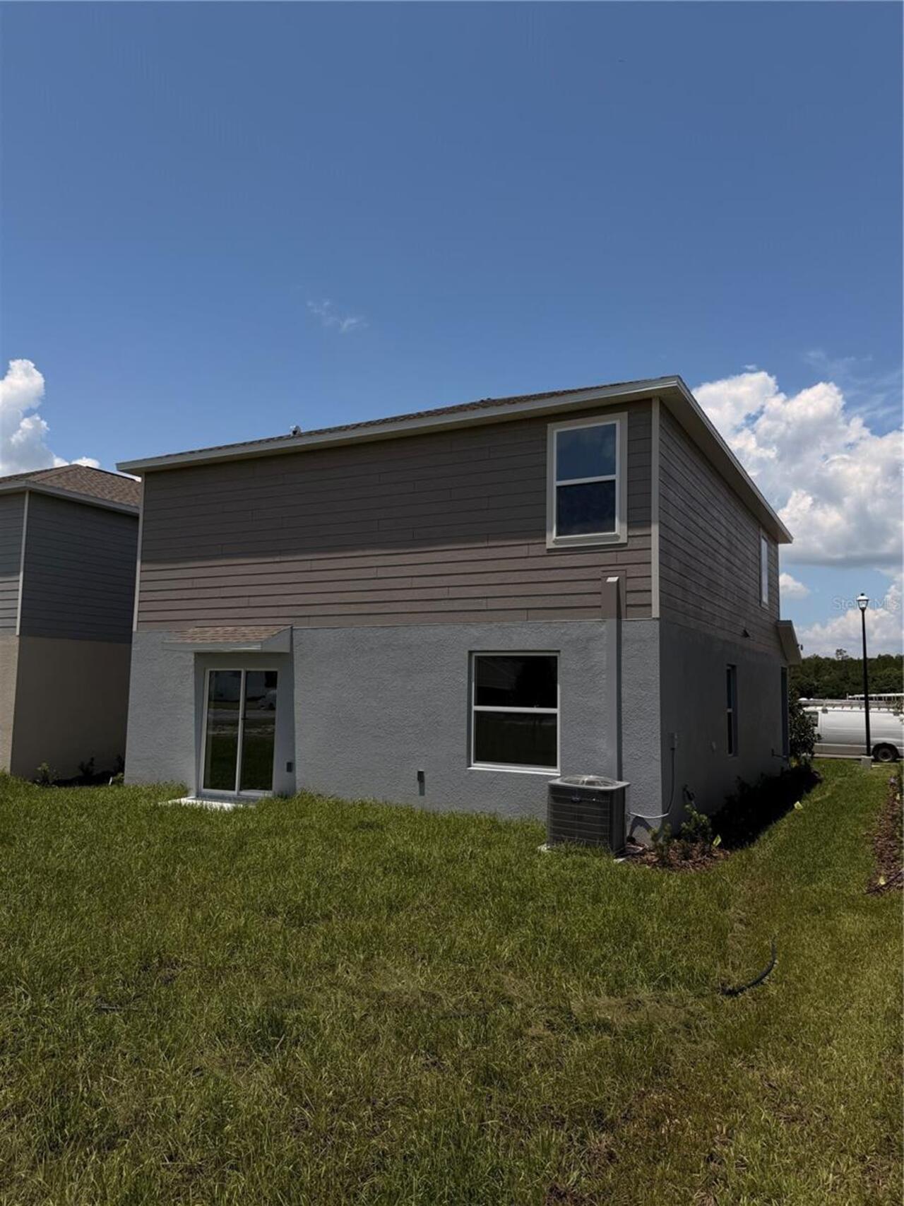 Listing Photo 8