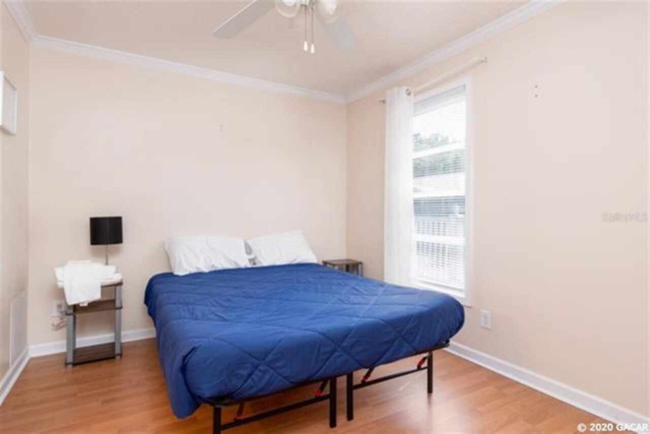 Listing Photo 9
