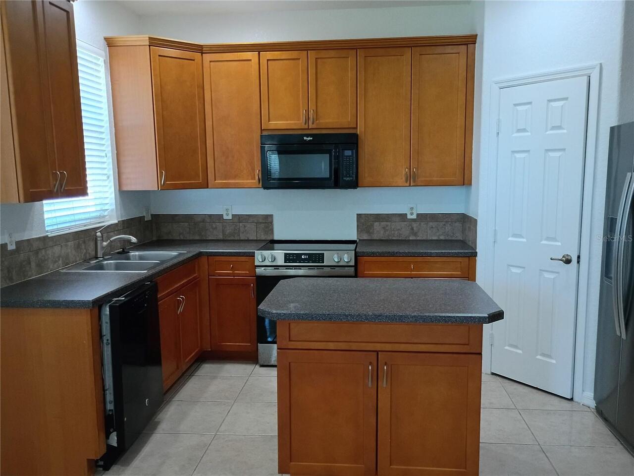 Listing Photo 14