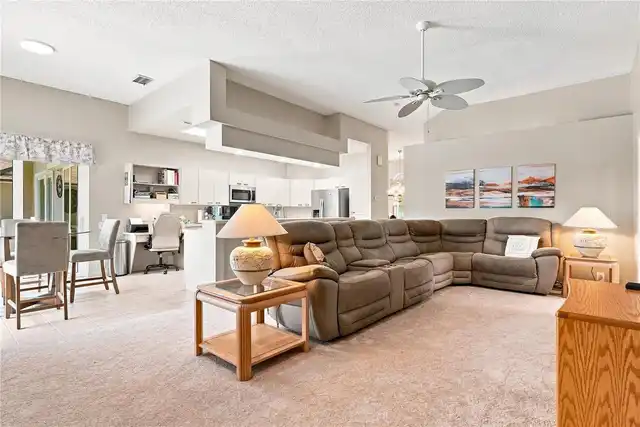 Listing Photo 12