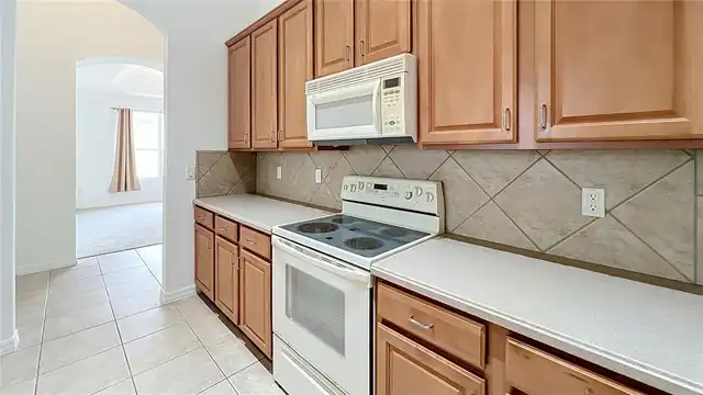Listing Photo 12