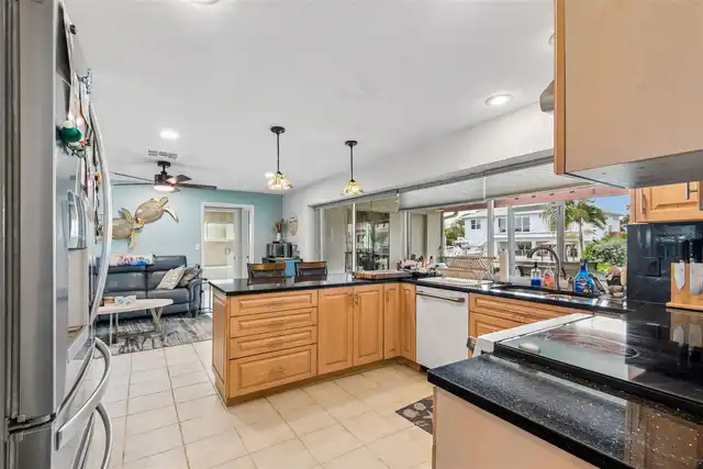 Listing Photo 19