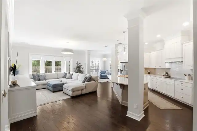 Listing Photo 8