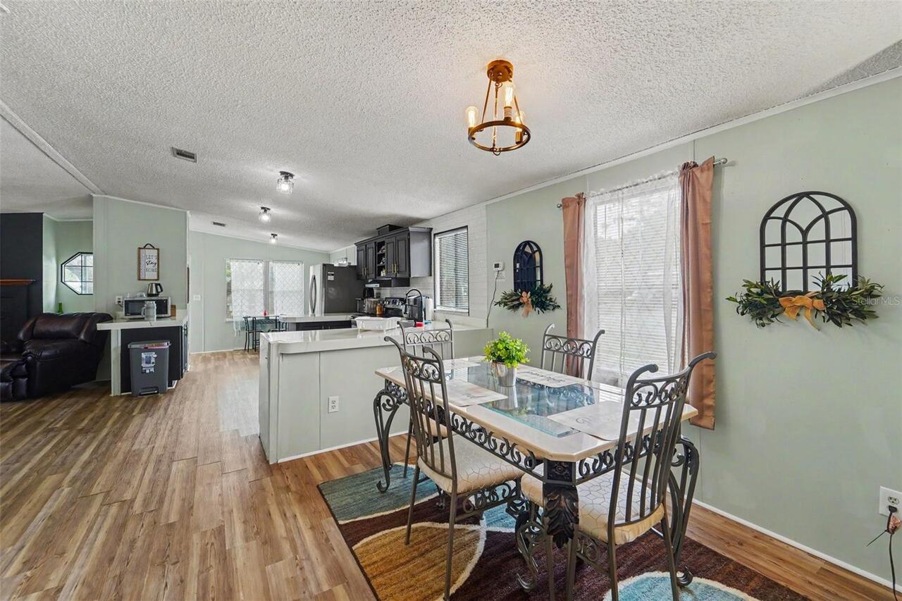 Listing Photo 8