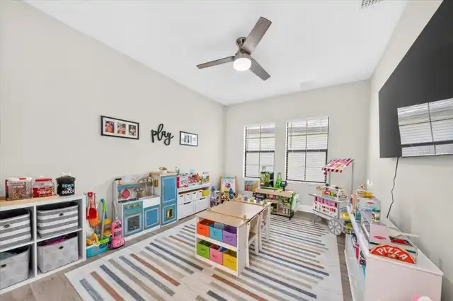 Listing Photo 17