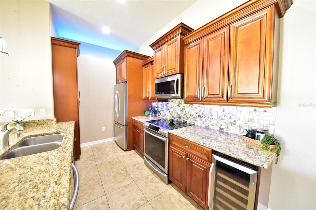 Listing Photo 9