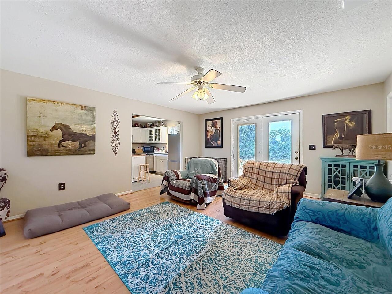 Listing Photo 12