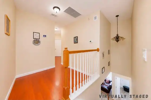 Listing Photo 10