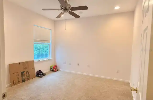Listing Photo 14