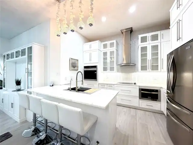 Listing Photo 15