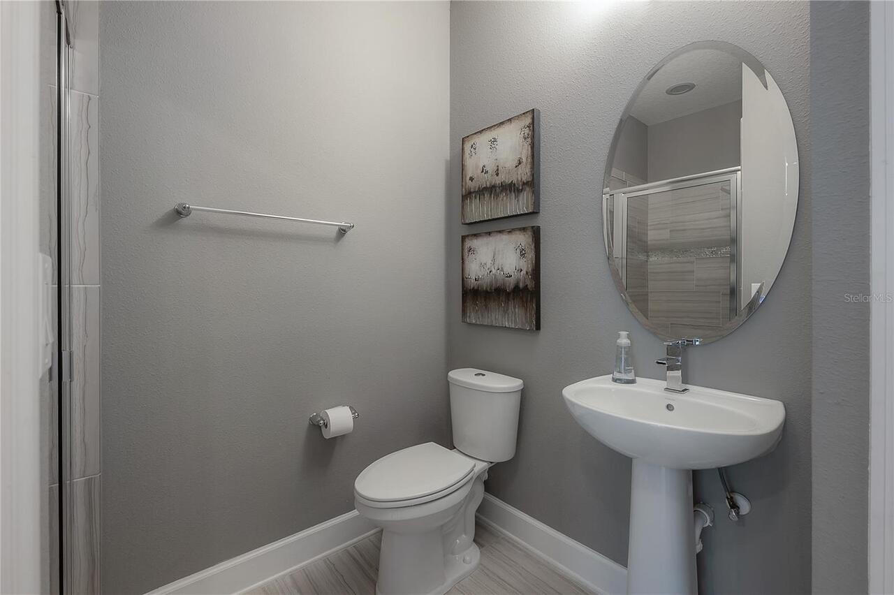 Listing Photo 12