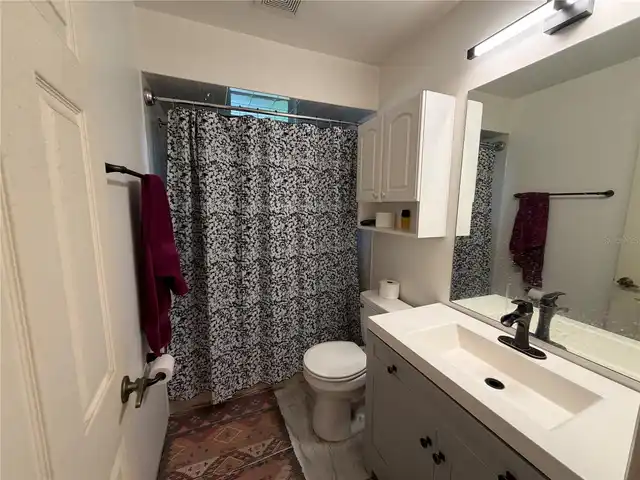Listing Photo 8