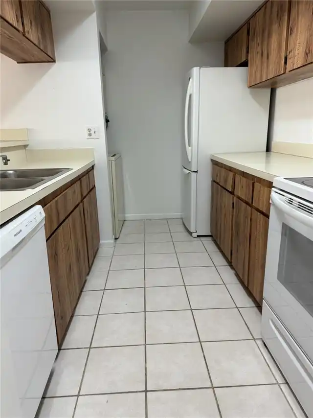 Listing Photo 8