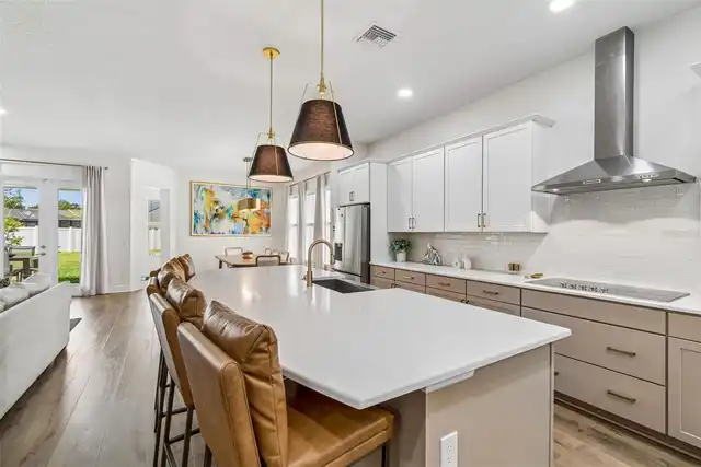 Listing Photo 17