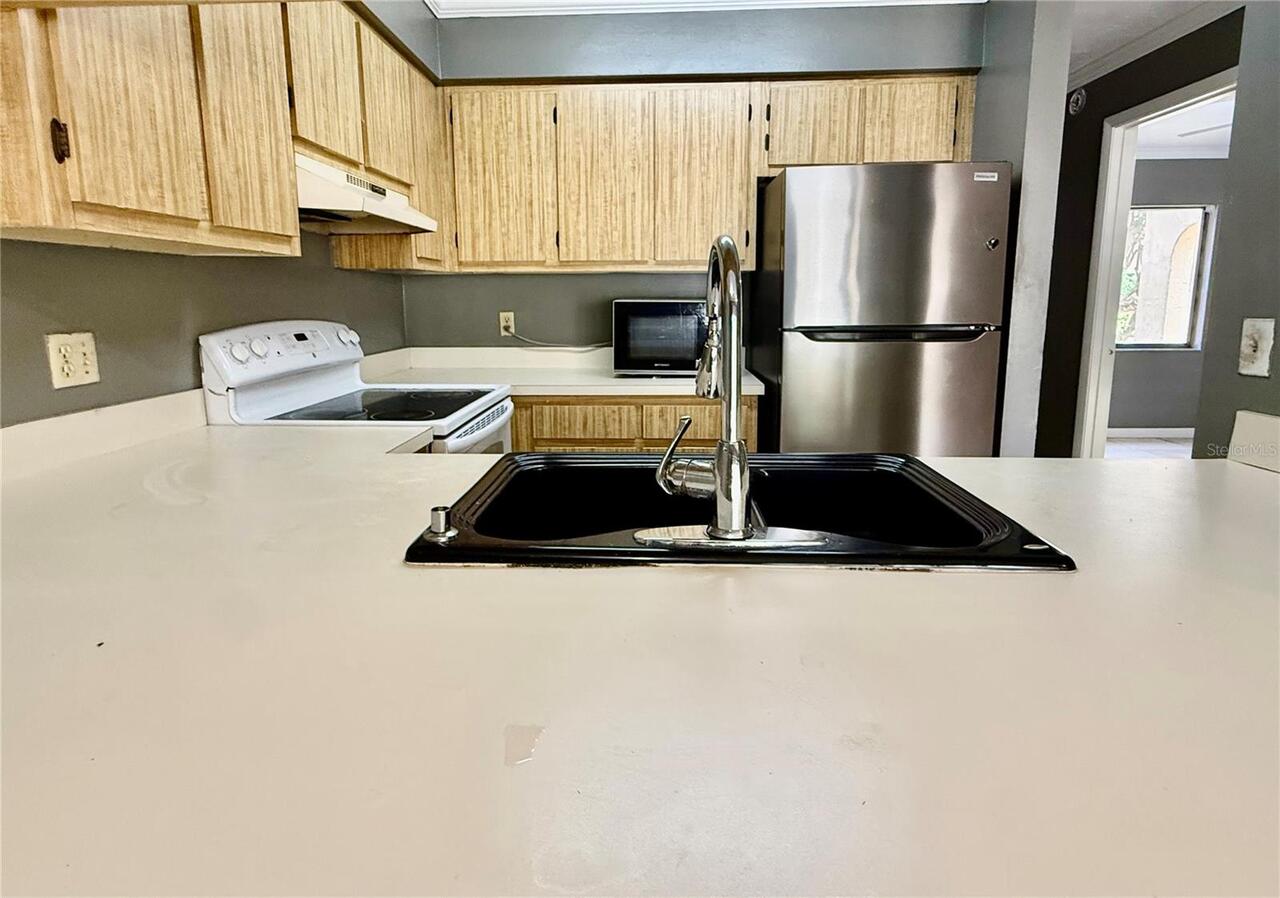 Listing Photo 8
