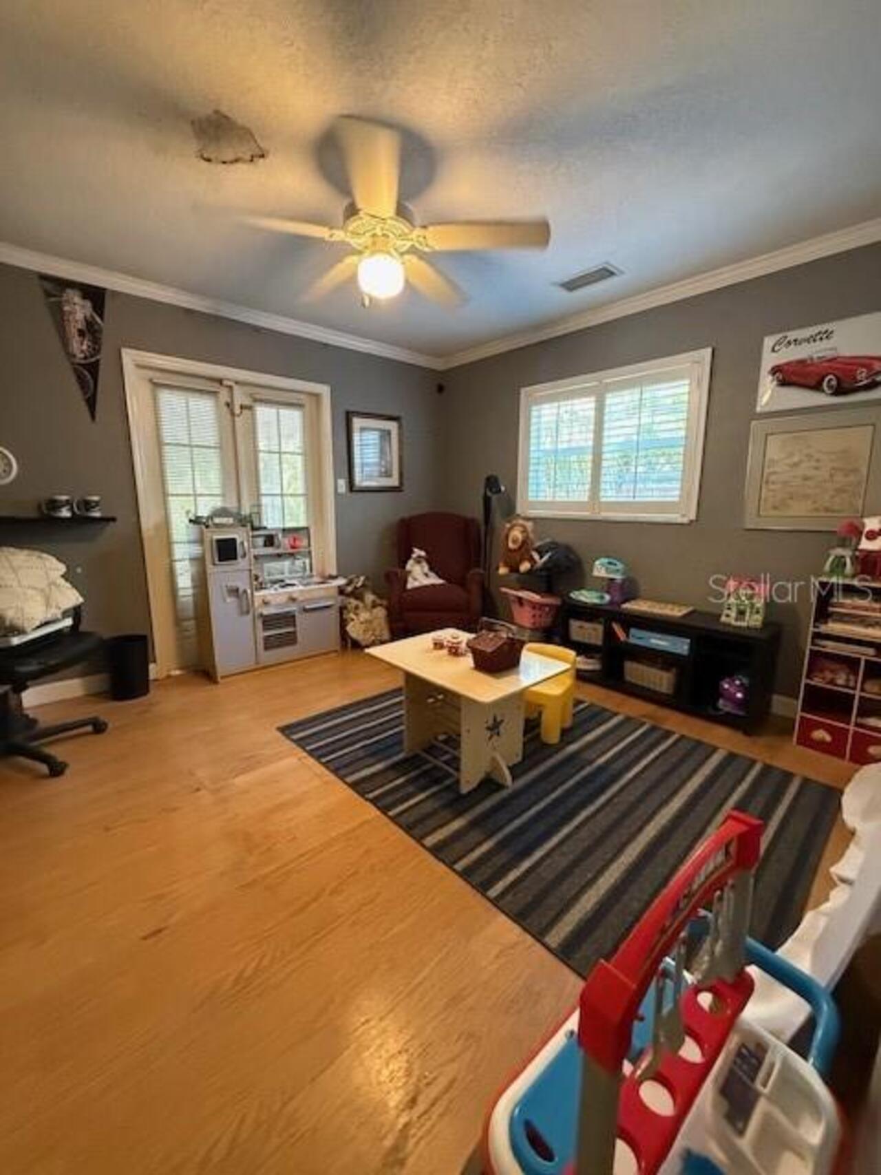 Listing Photo 10