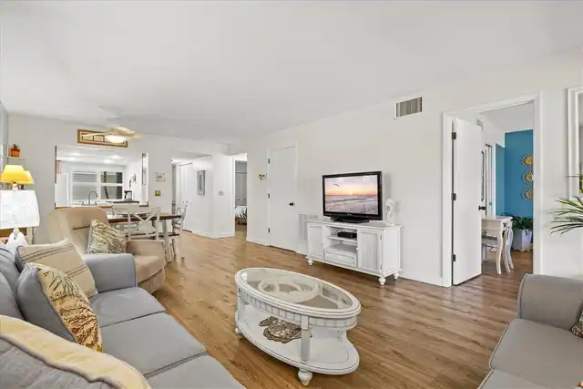 Listing Photo 21