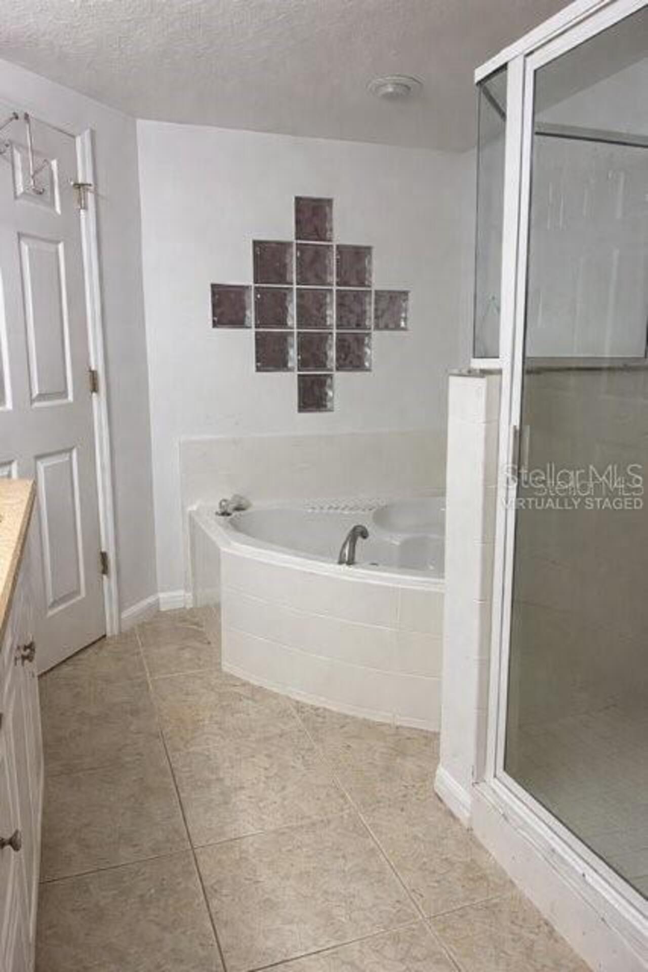 Listing Photo 8