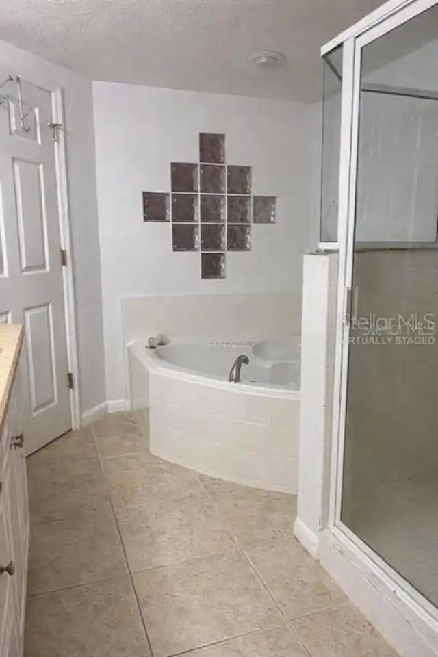 Listing Photo 8