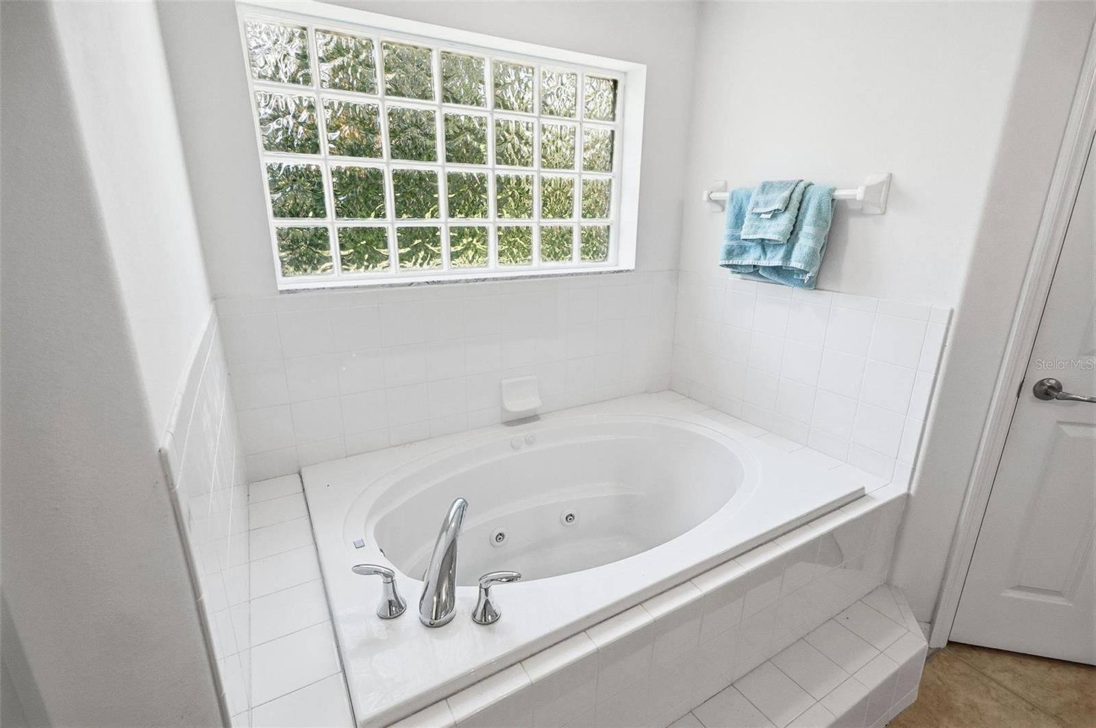 Listing Photo 32