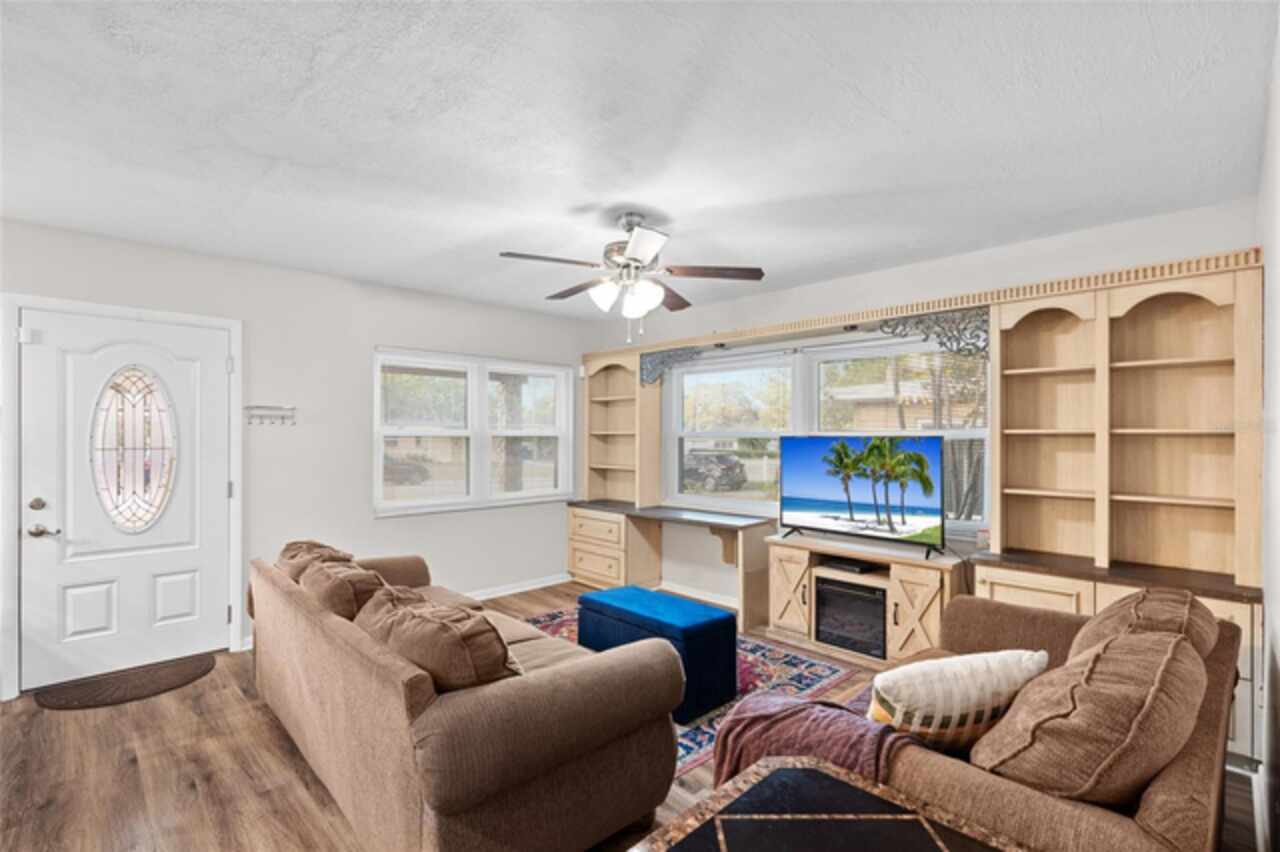 Listing Photo 8