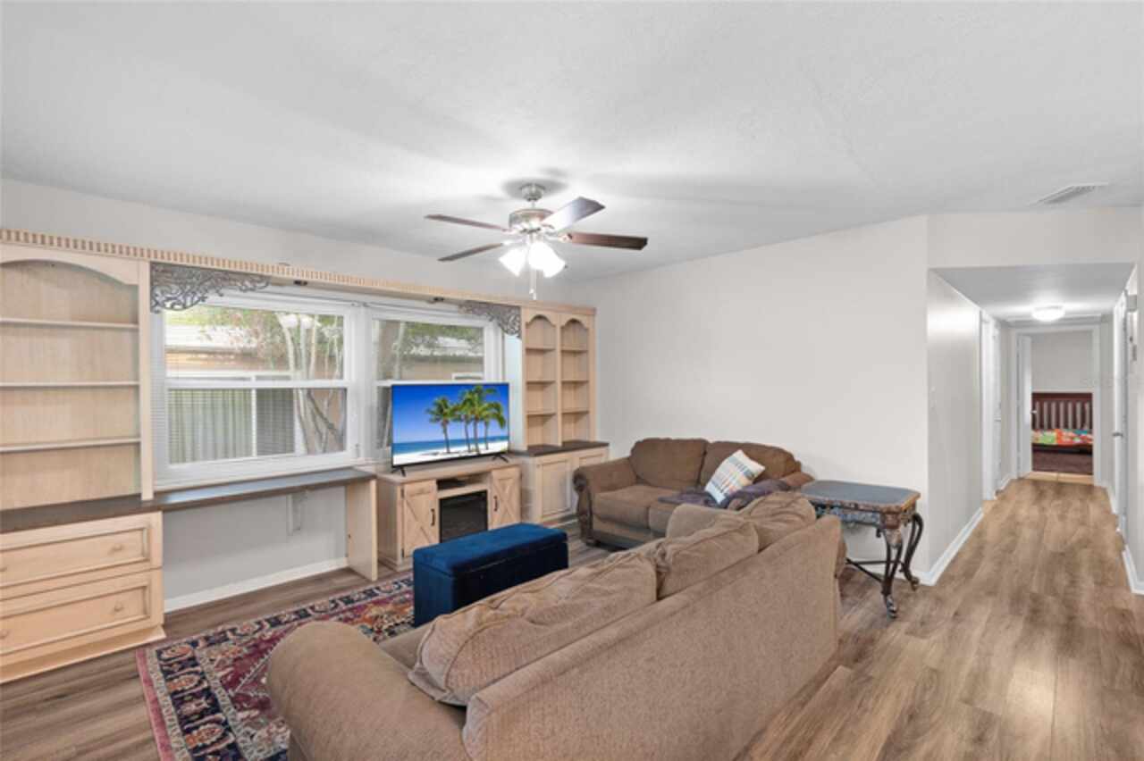 Listing Photo 9