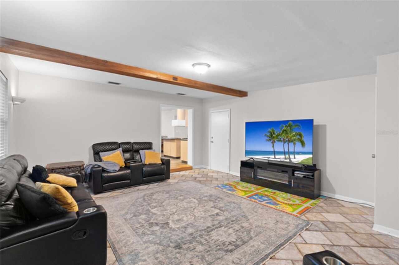 Listing Photo 17