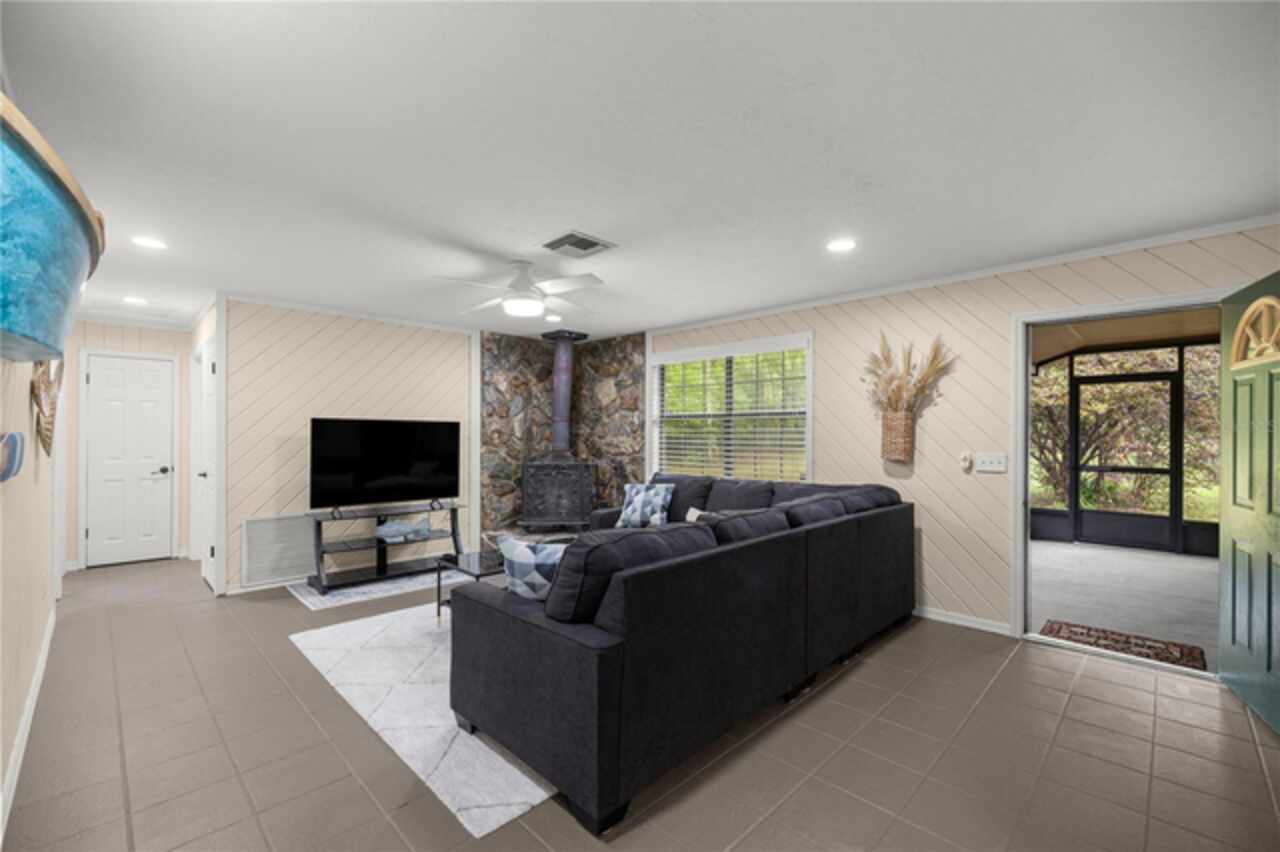Listing Photo 25