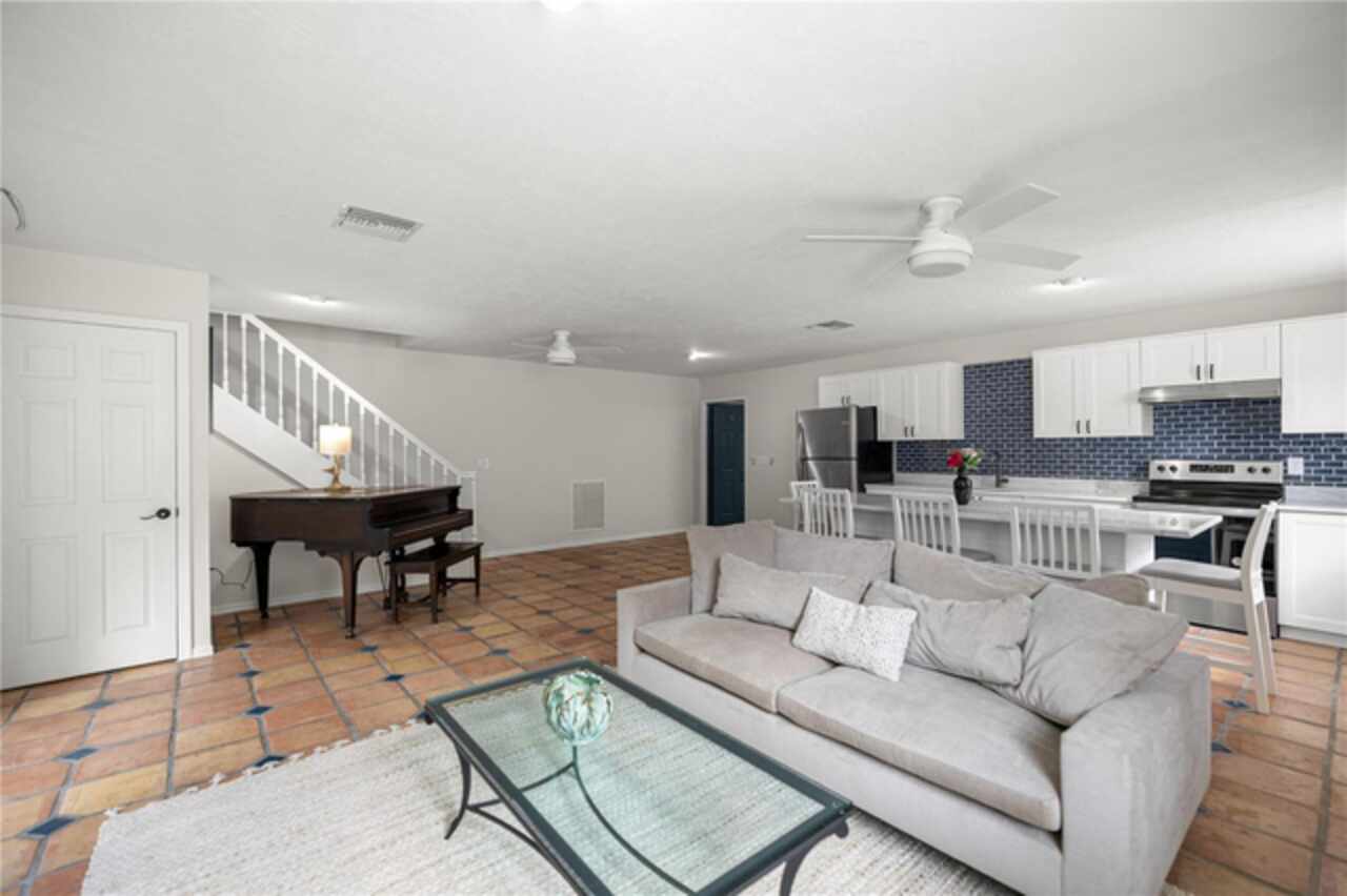 Listing Photo 43