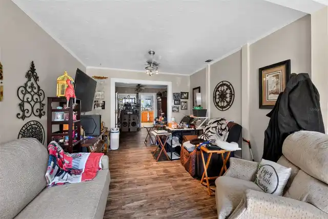 Listing Photo 6