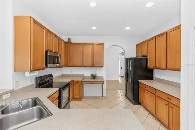 Listing Photo 8