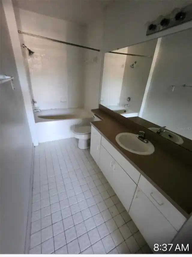 Listing Photo 8