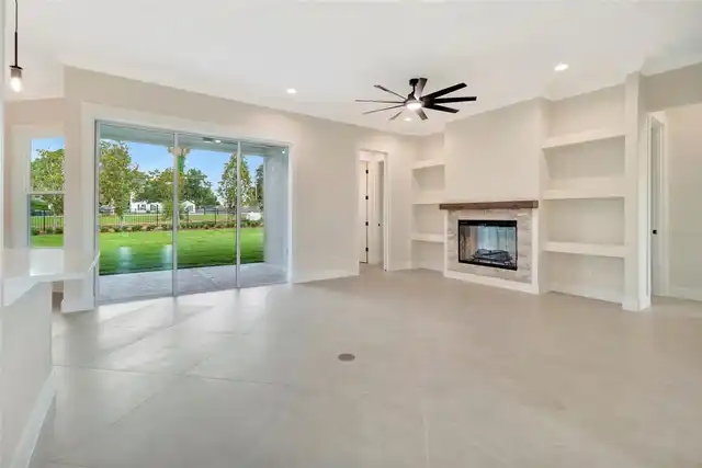 Listing Photo 8