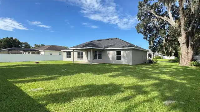 Listing Photo 8