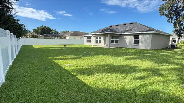 Listing Photo 9