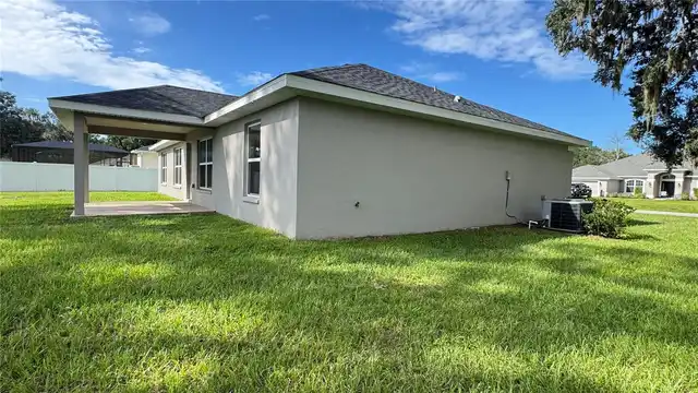 Listing Photo 10