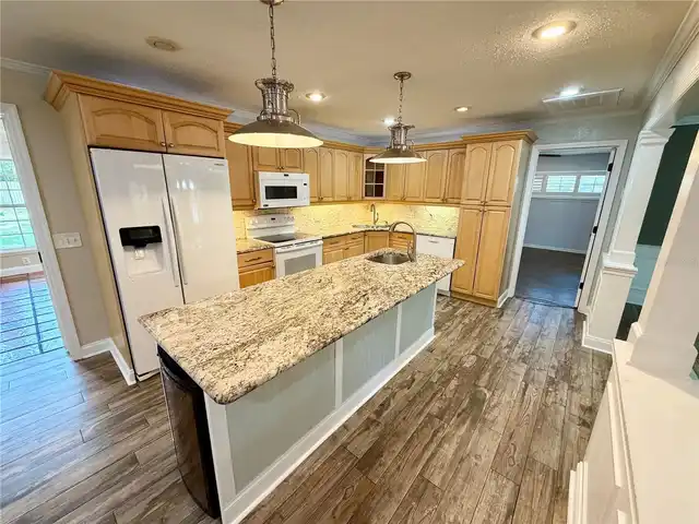 Listing Photo 31