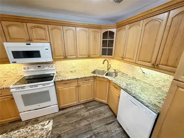 Listing Photo 34